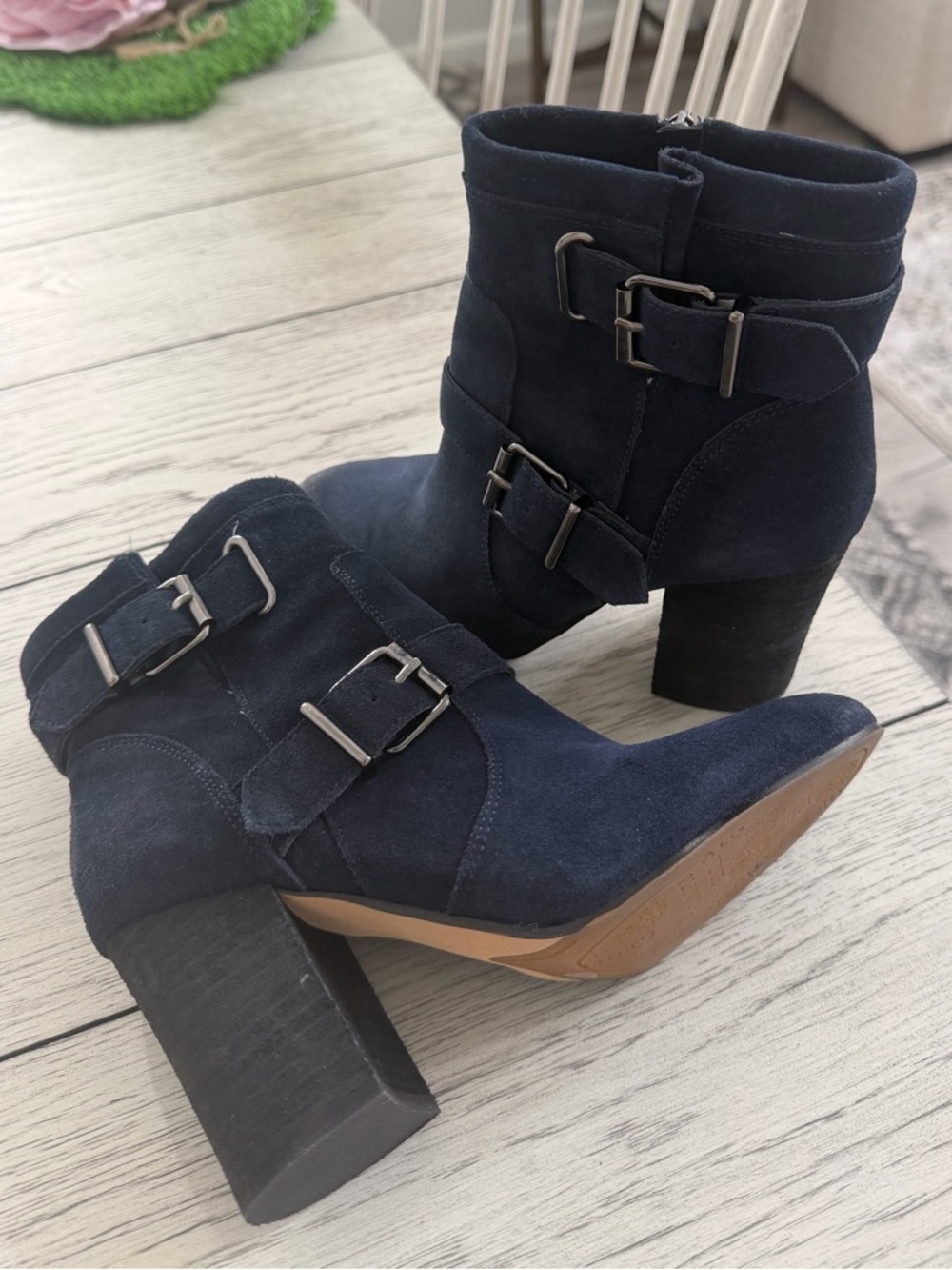 Vince Camuto Simlee Navy Suede Buckle Ankle Boots 7.5 M EUC - Picture 2 of 7
